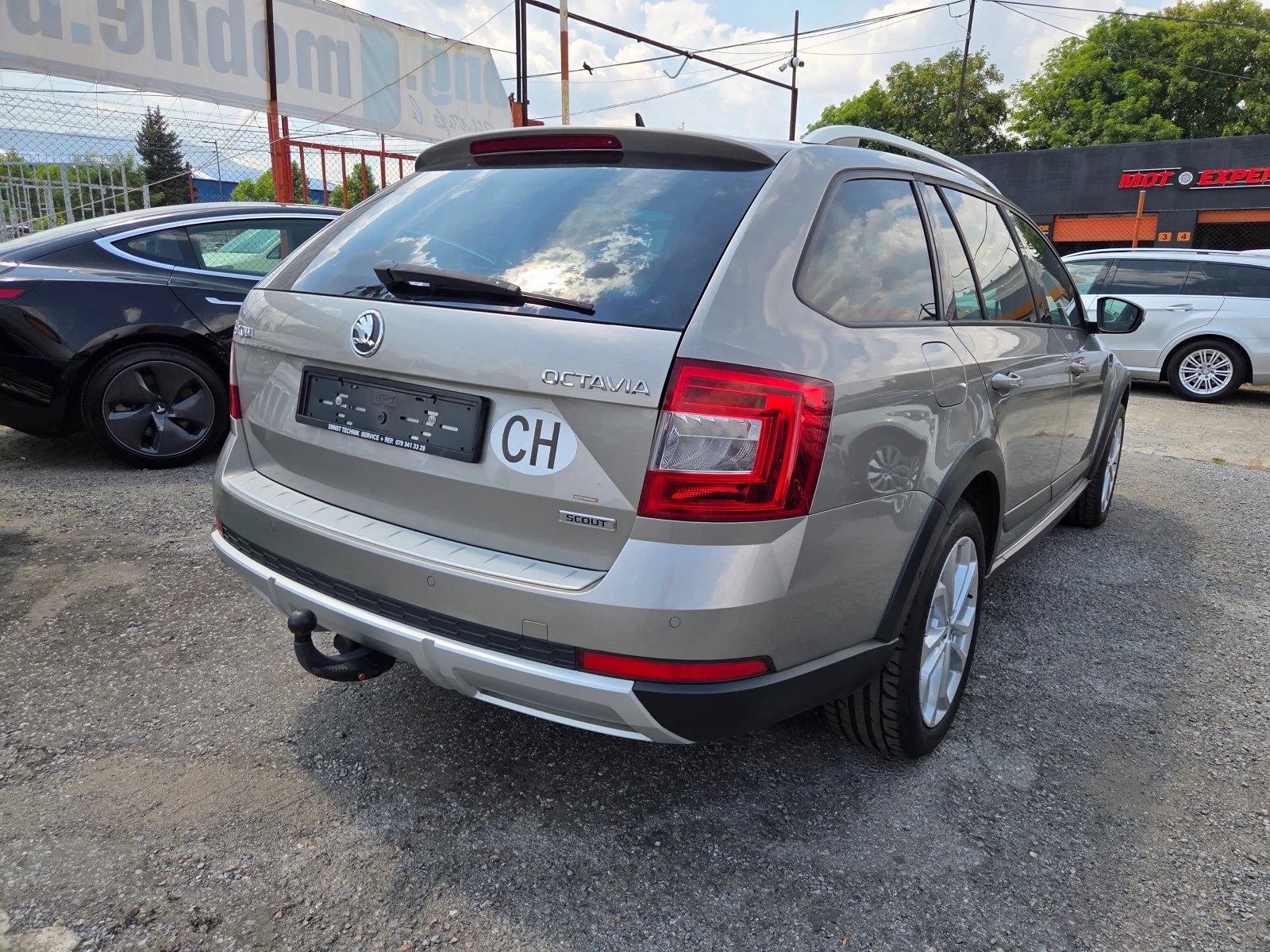 Skoda Octavia Scout 2.0D, снимка 6 - Автомобили и джипове - 55325415