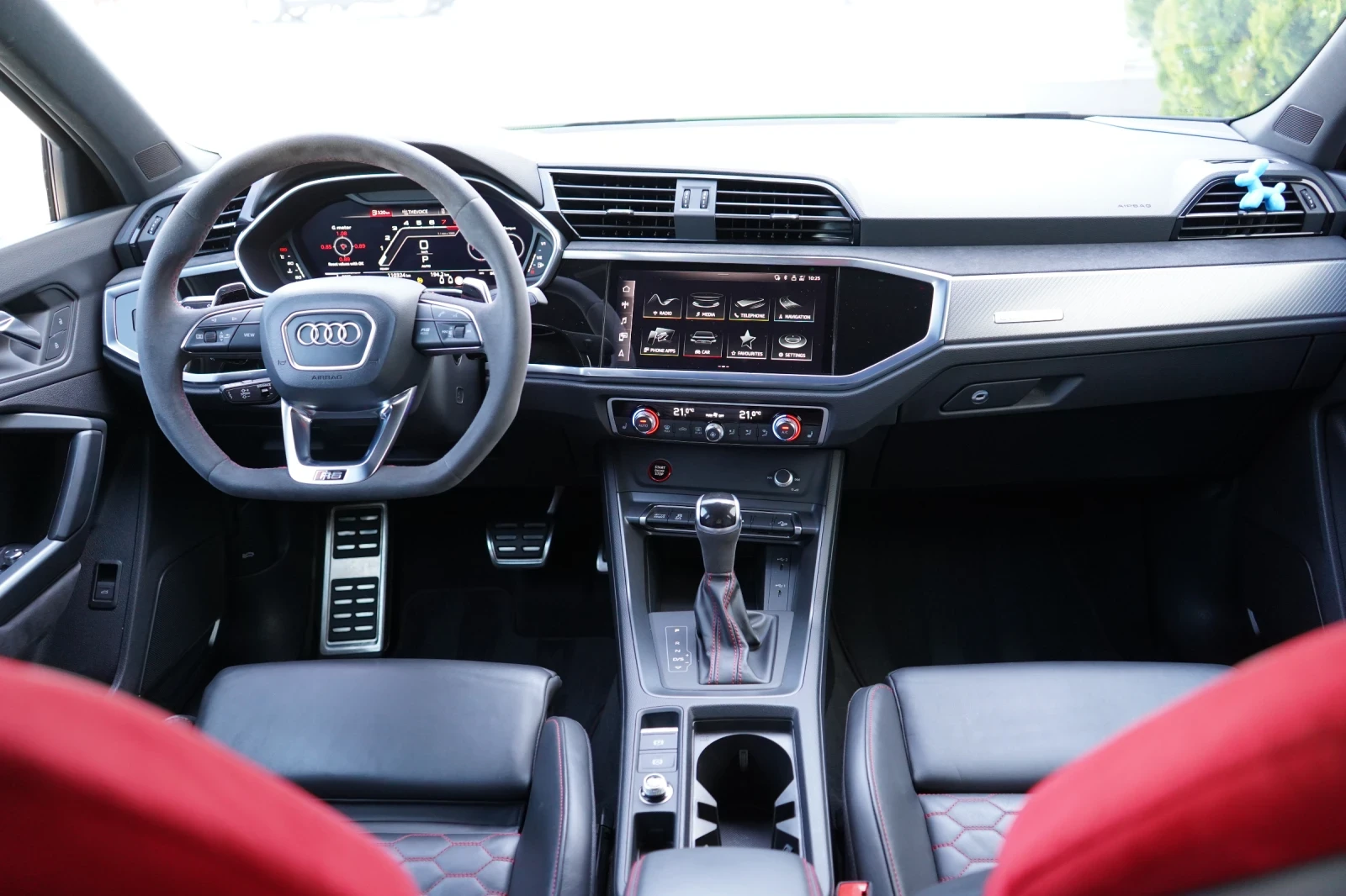 Audi RSQ3 SPORTBACK* CARBON* CERAMIC* B&O* CAM* KEYLESS* DIS, снимка 14 - Автомобили и джипове - 55569254