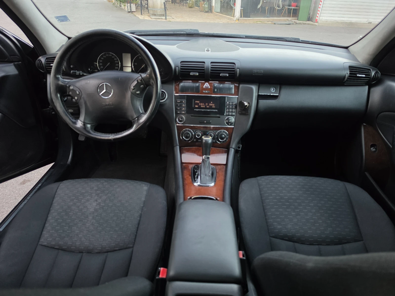 Mercedes-Benz C 270 Facelift, снимка 4 - Автомобили и джипове - 56362825
