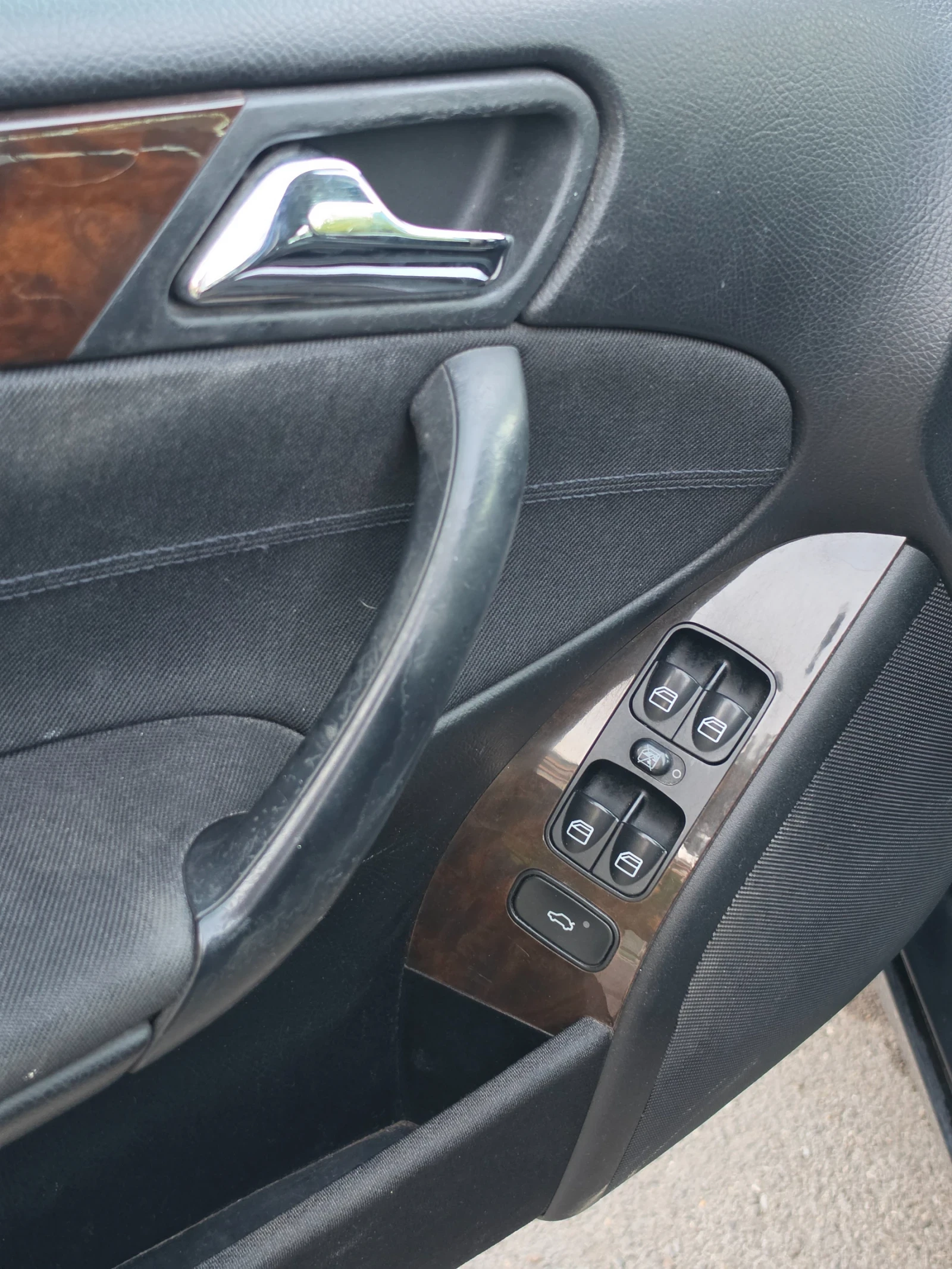 Mercedes-Benz C 270 Facelift, снимка 9 - Автомобили и джипове - 56362825