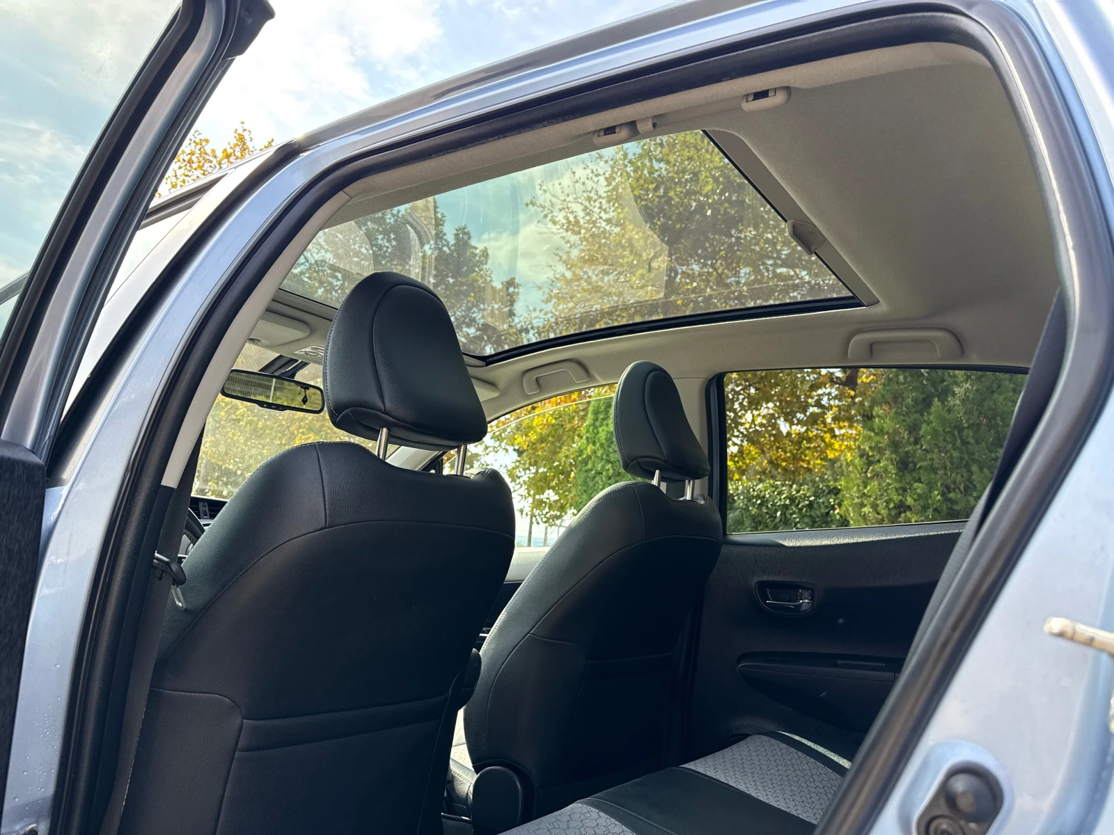 Toyota Yaris Key-Less/Panorama/Camera/����� �����/Avtom�tic/Top | Mobile.bg � ����������� 10