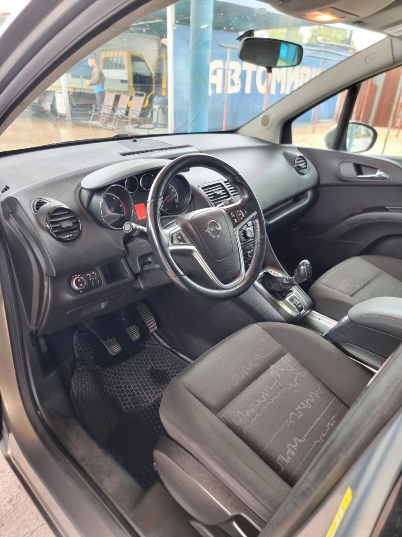 Opel Meriva 1.3, снимка 10 - Автомобили и джипове - 56585402