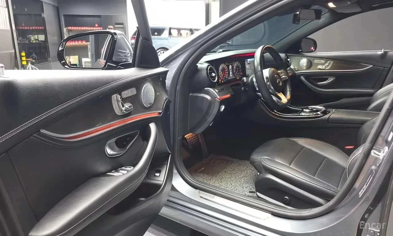 Mercedes-Benz E 350, снимка 10 - Автомобили и джипове - 56685584