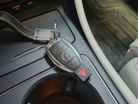 Mercedes-Benz GLA 250 CARFAX /Кожа/Нави/Подгрев/Панорама+ Гуми, снимка 8