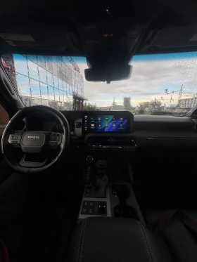 Toyota Land cruiser 250 i-FORCE MAX 2.4 Hybrid | 2024 | 33 125 км | Auto.bg — изображение 17