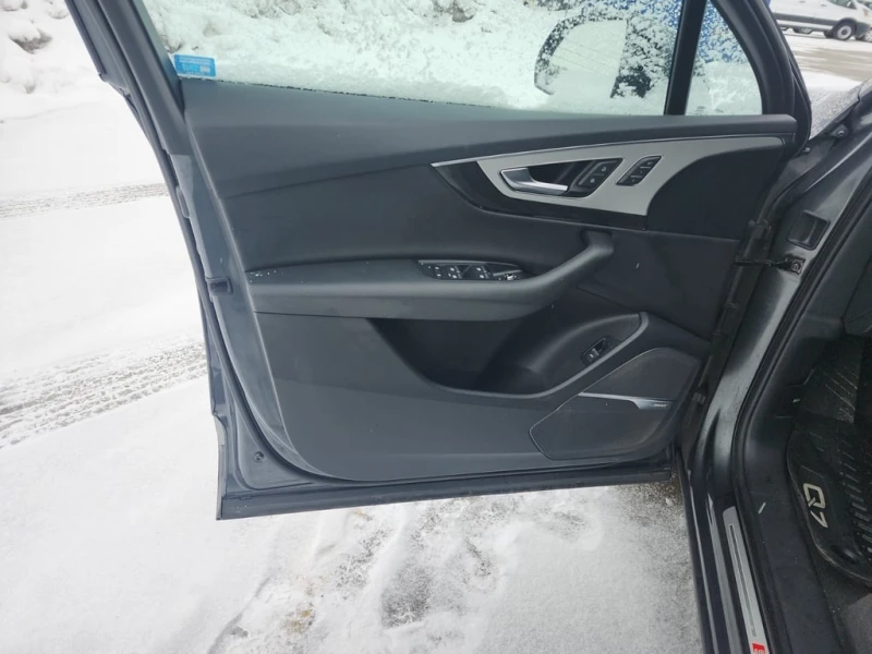 Audi Q7 TECHNIK  CARFAX, снимка 9 - Автомобили и джипове - 52733790