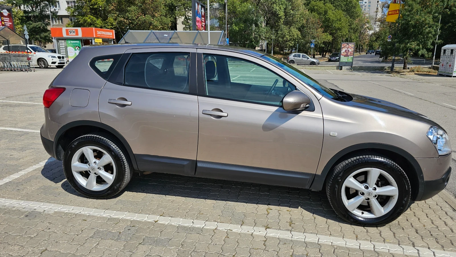 Nissan Qashqai  2.0 dCi 4x4 Автоматик  - изображение 5