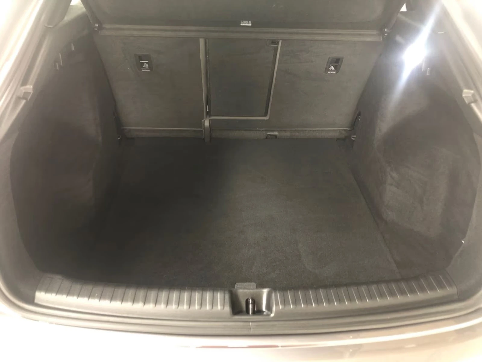 Audi Q4 50e-tron/299HP/SB/S-LINE/CAM/LED/NAVI/KLESS/547g | Mobile.bg   12