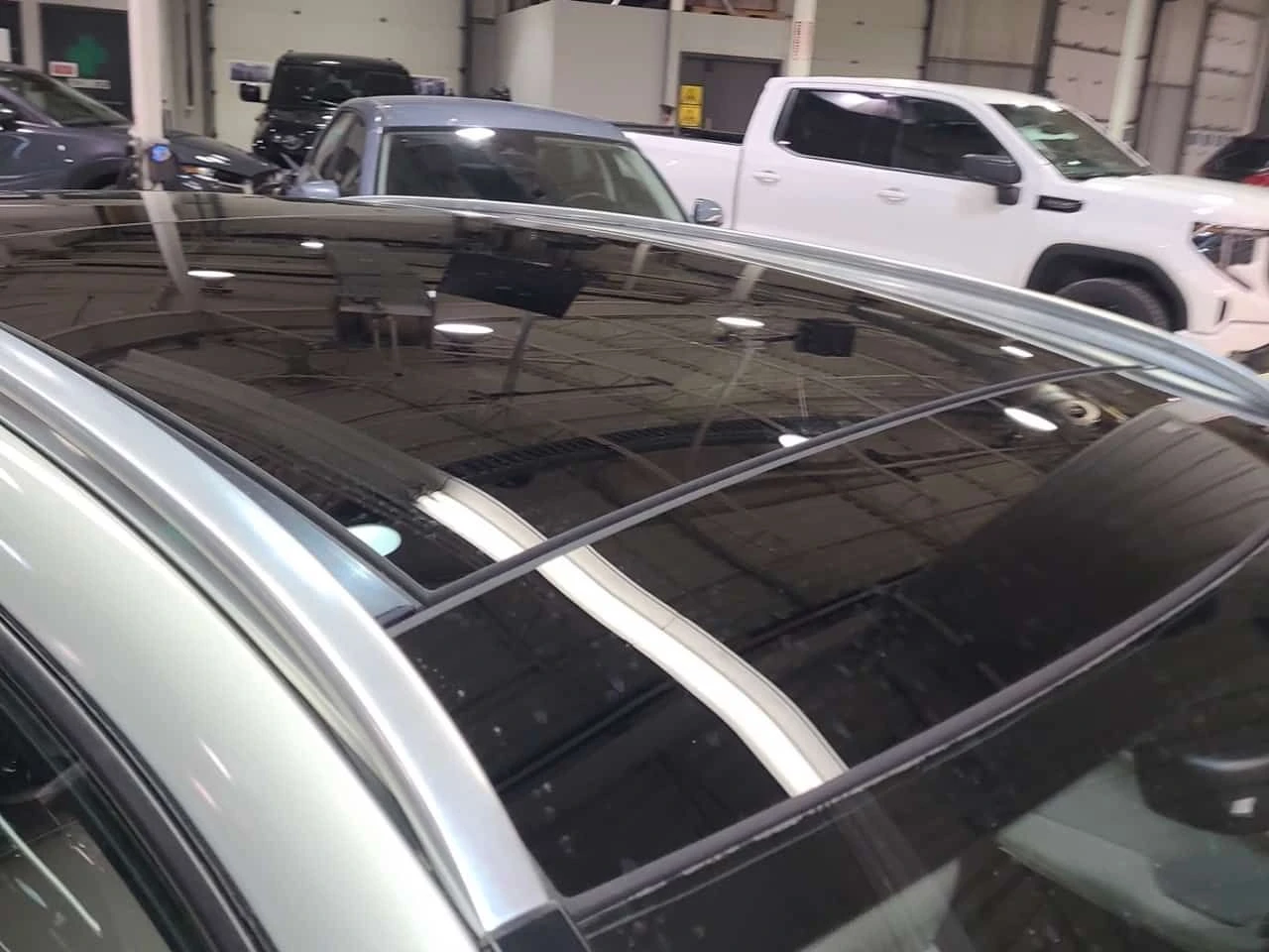 Mercedes-Benz GLA 250 CARFAX /Кожа/Нави/Подгрев/Панорама+ Гуми, снимка 5 - Автомобили и джипове - 53987312