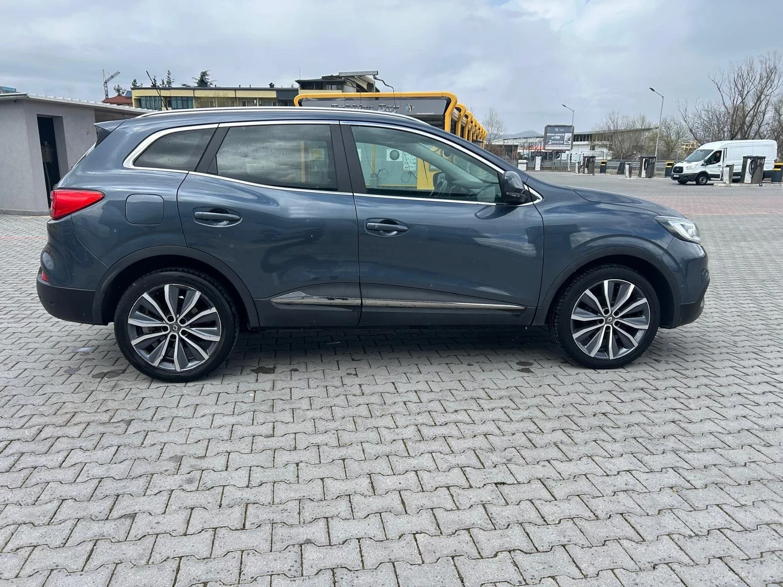 Renault Kadjar Panorama FULL екстри, снимка 9 - Автомобили и джипове - 54009173