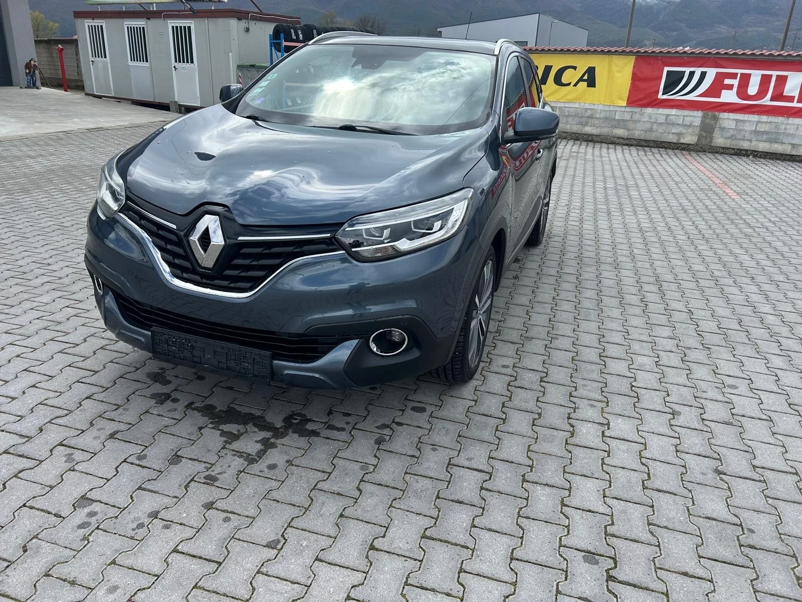 Renault Kadjar Panorama FULL екстри, снимка 3 - Автомобили и джипове - 54009173