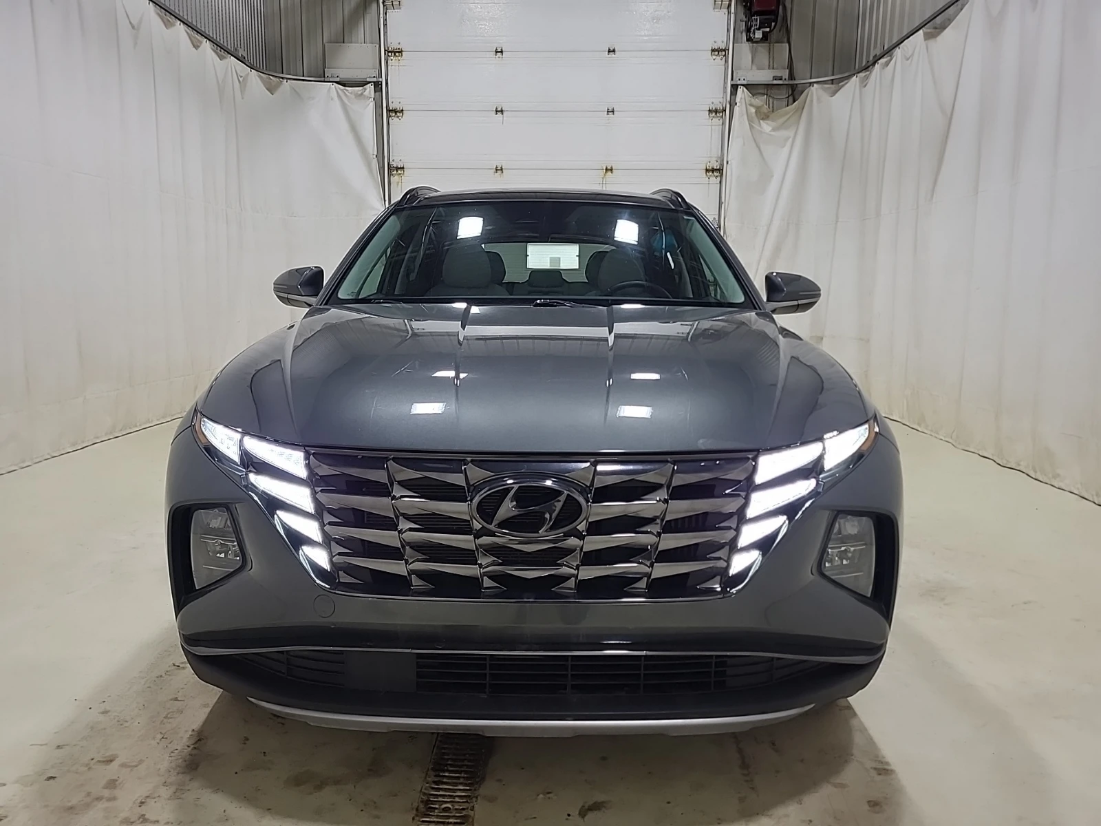 Hyundai Tucson Hybrid/LUXURY/AWD/ЦЕНА ДО БЪЛГАРИЯ, снимка 2 - Автомобили и джипове - 54441504
