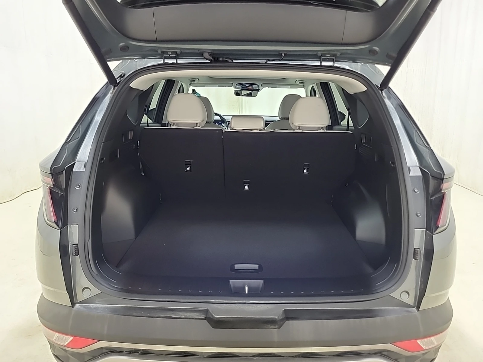 Hyundai Tucson Hybrid/LUXURY/AWD/ЦЕНА ДО БЪЛГАРИЯ, снимка 6 - Автомобили и джипове - 54441504