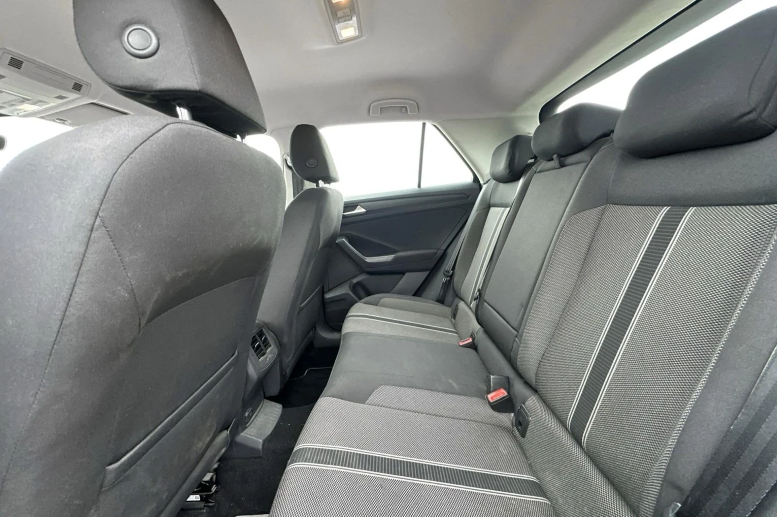 VW T-Roc 1.5 TSI | 150HP | 6M | CarPlay | Camera, снимка 14 - Автомобили и джипове - 55251252