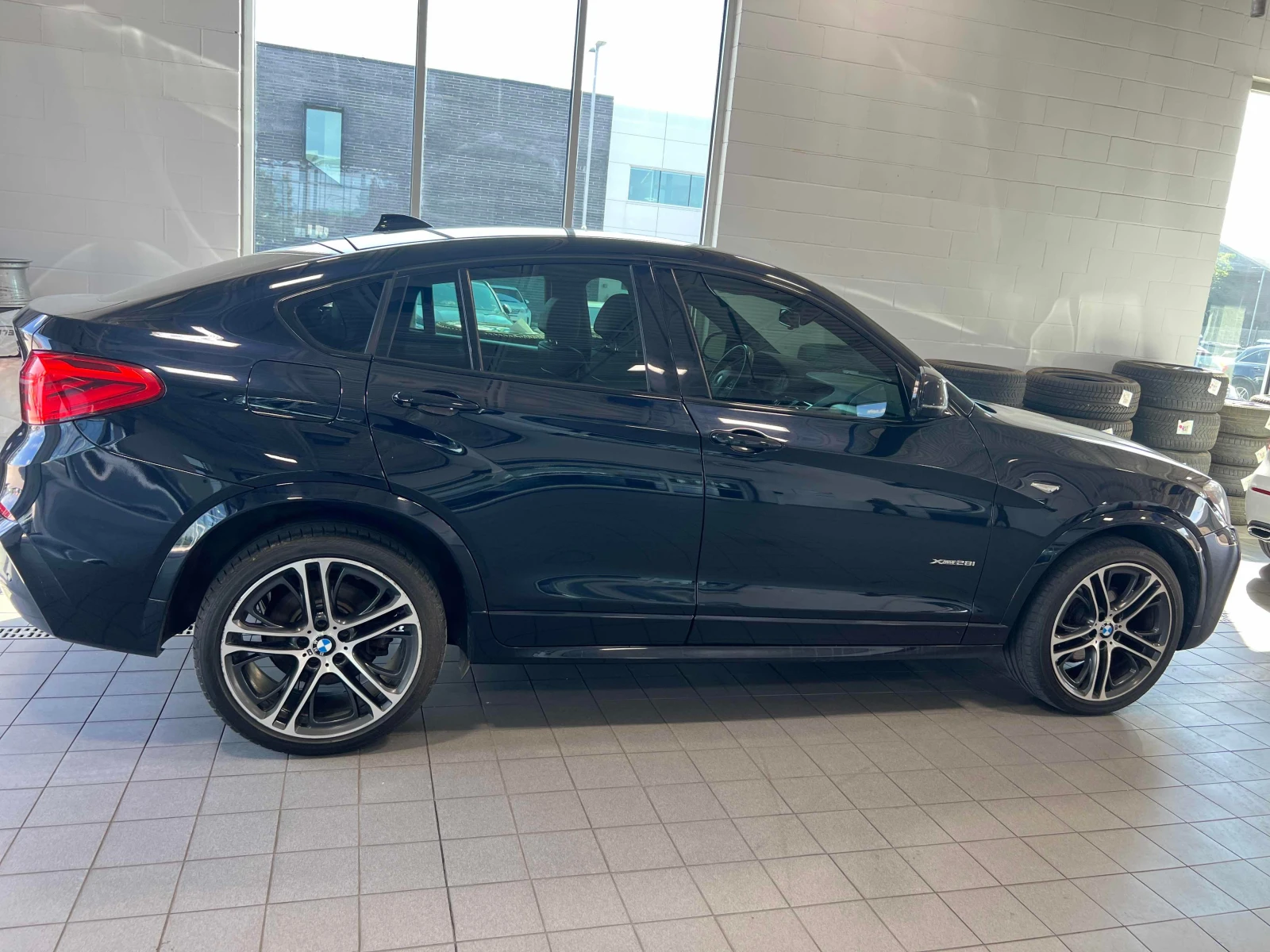 BMW X4 * xDrive28i * АВТОКРЕДИТ БЕЗ ПЪРВОНАЧАЛНА ВНОСКА* , снимка 3 - Автомобили и джипове - 55969429