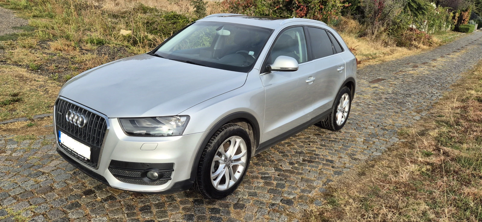 Audi Q3 2.0 TDI, снимка 7 - Автомобили и джипове - 56530992