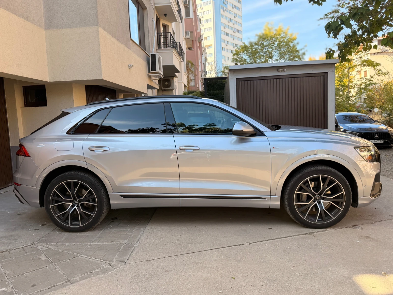 Audi Q8 S-line Black optic , снимка 5 - Автомобили и джипове - 56599917