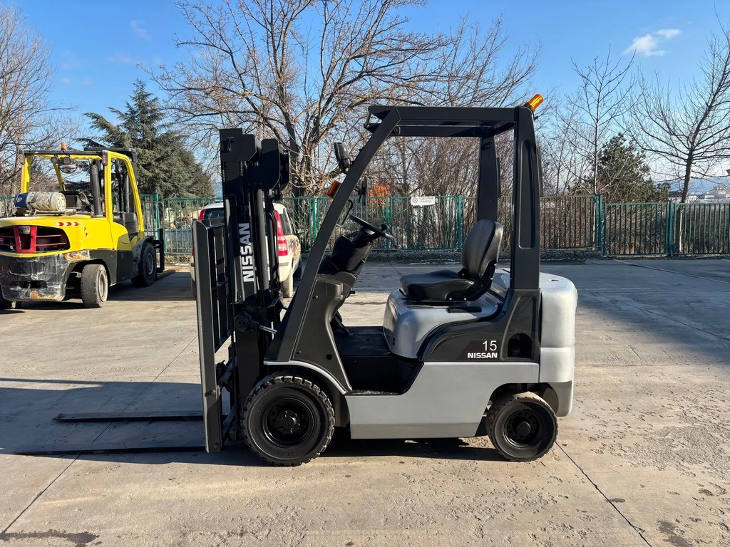 Мотокар Nissan без електроника, автомат, виличен изравнител, снимка 1