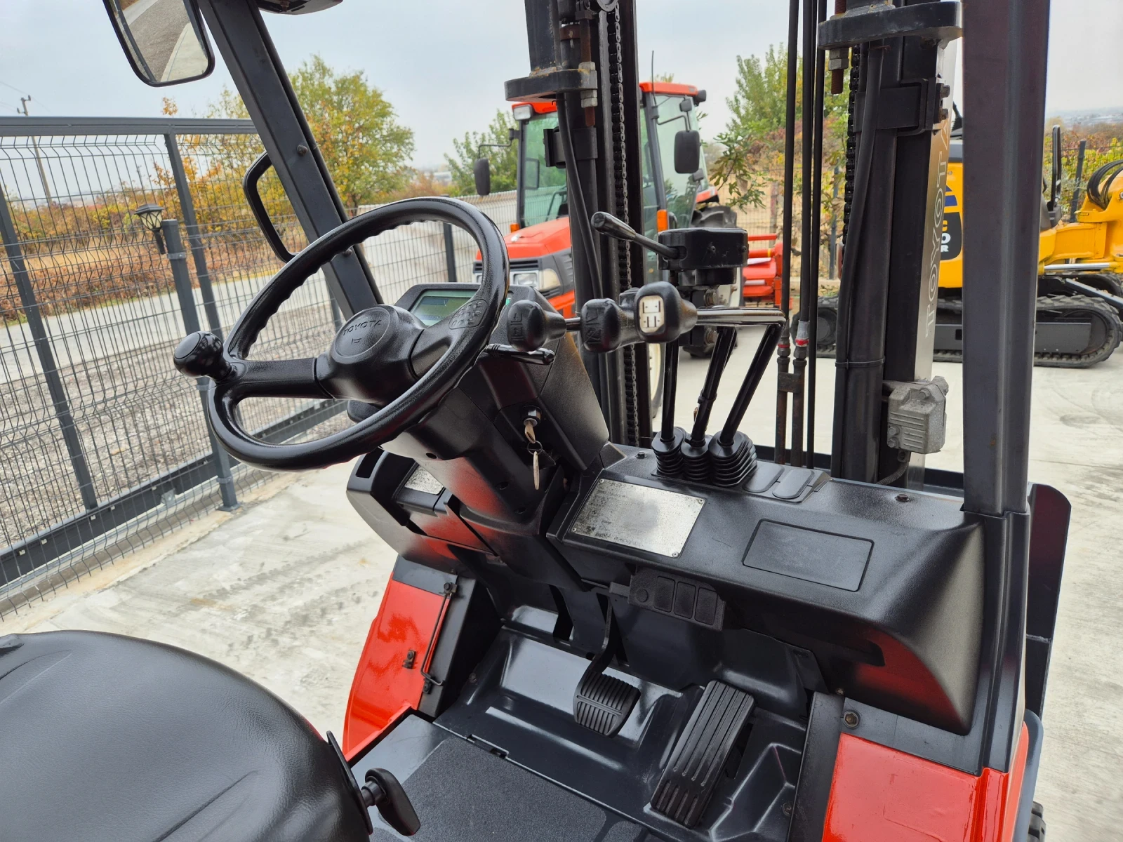  Toyota *  * *  *  | Mobile.bg   12