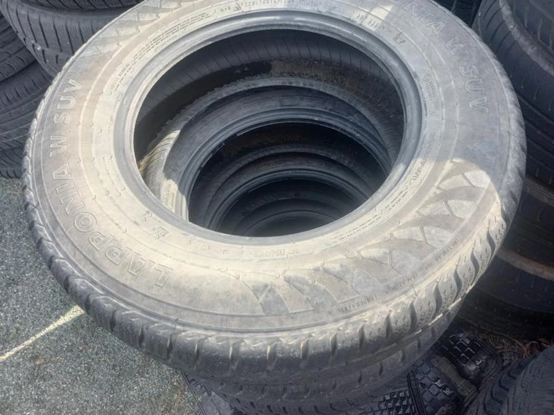 Гуми Зимни 225/70R16, снимка 3 - Гуми и джанти - 36669601