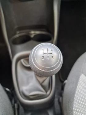 Toyota Aygo, снимка 12