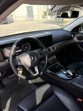 Mercedes-Benz E 220  9G-Tronic, снимка 8