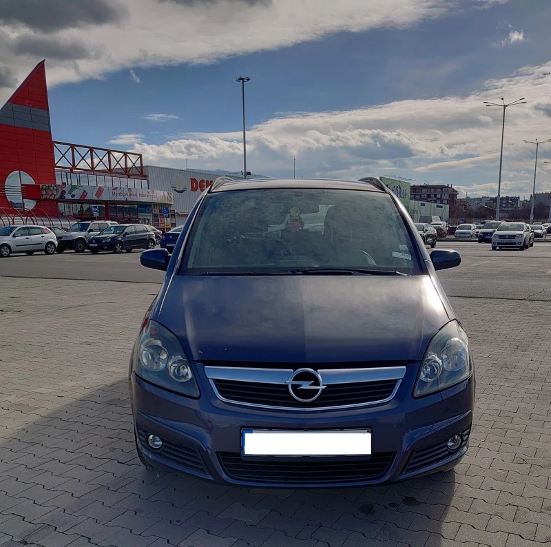 Opel Zafira 1.6 МЕТАН, снимка 10 - Автомобили и джипове - 46176384