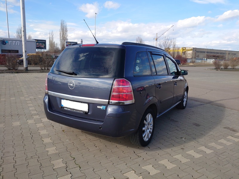 Opel Zafira 1.6 МЕТАН, снимка 6 - Автомобили и джипове - 46176384
