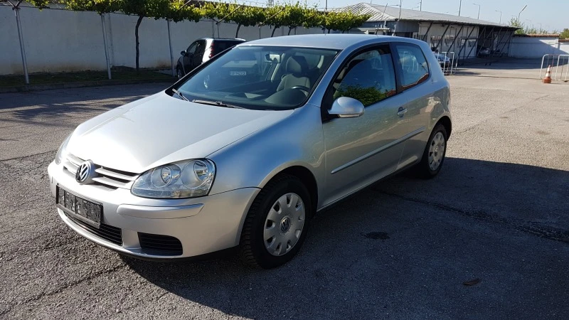 VW Golf 1.4 i 80кс, снимка 2 - Автомобили и джипове - 45695689