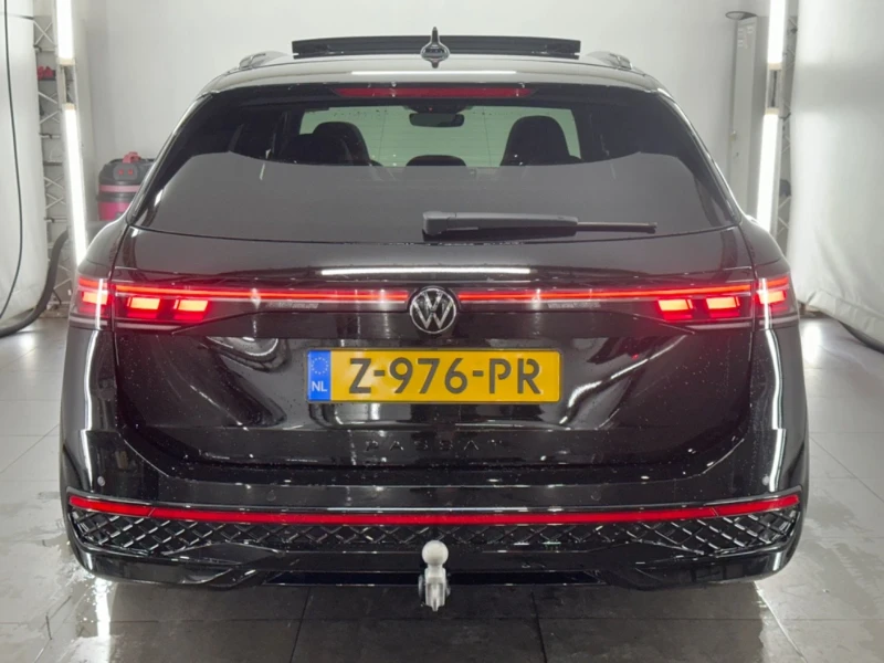 VW Passat Variant 1.5 eTSI R-line, снимка 14 - Автомобили и джипове - 48382731