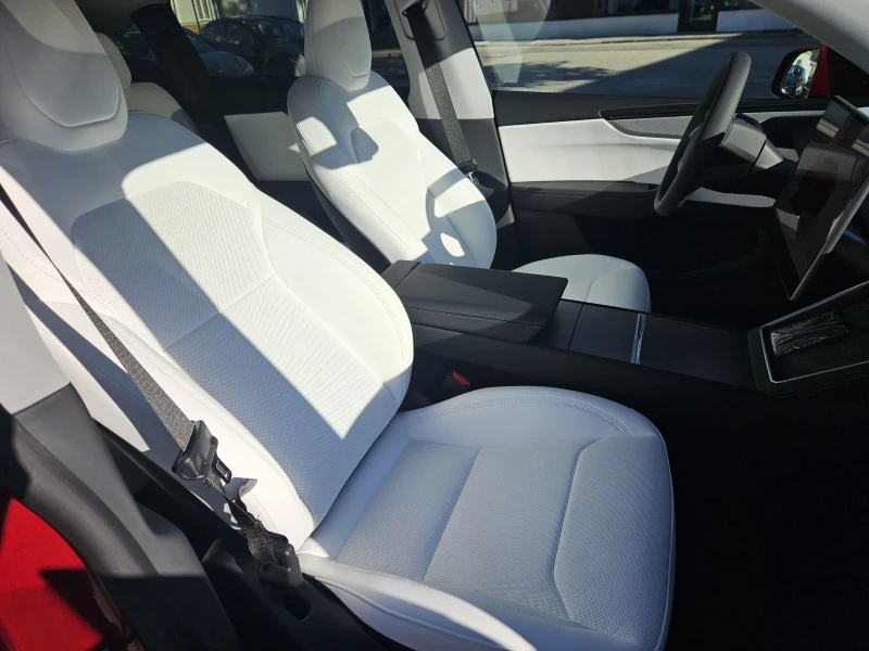 Tesla Model Y Long Range All Wheel Drive NEW LG BATTERY 83kw, снимка 8 - Автомобили и джипове - 51782482