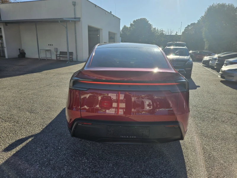 Tesla Model Y Long Range All Wheel Drive NEW LG BATTERY 83kw, снимка 7 - Автомобили и джипове - 51782482