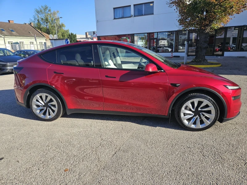 Tesla Model Y Long Range All Wheel Drive NEW LG BATTERY 83kw, снимка 5 - Автомобили и джипове - 51782482