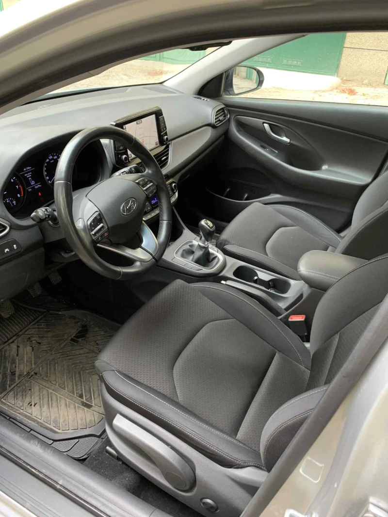 Hyundai I30, снимка 12 - Автомобили и джипове - 52909352