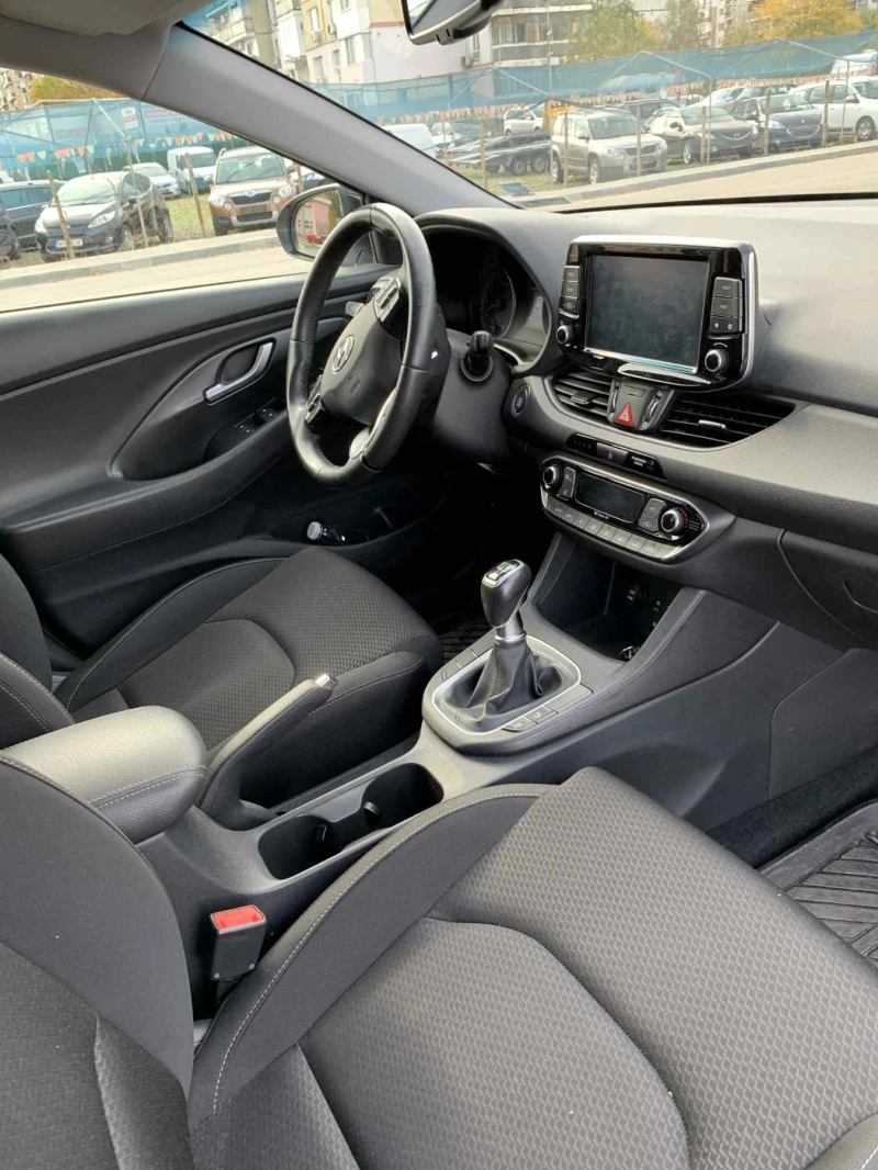 Hyundai I30, снимка 13 - Автомобили и джипове - 52909352