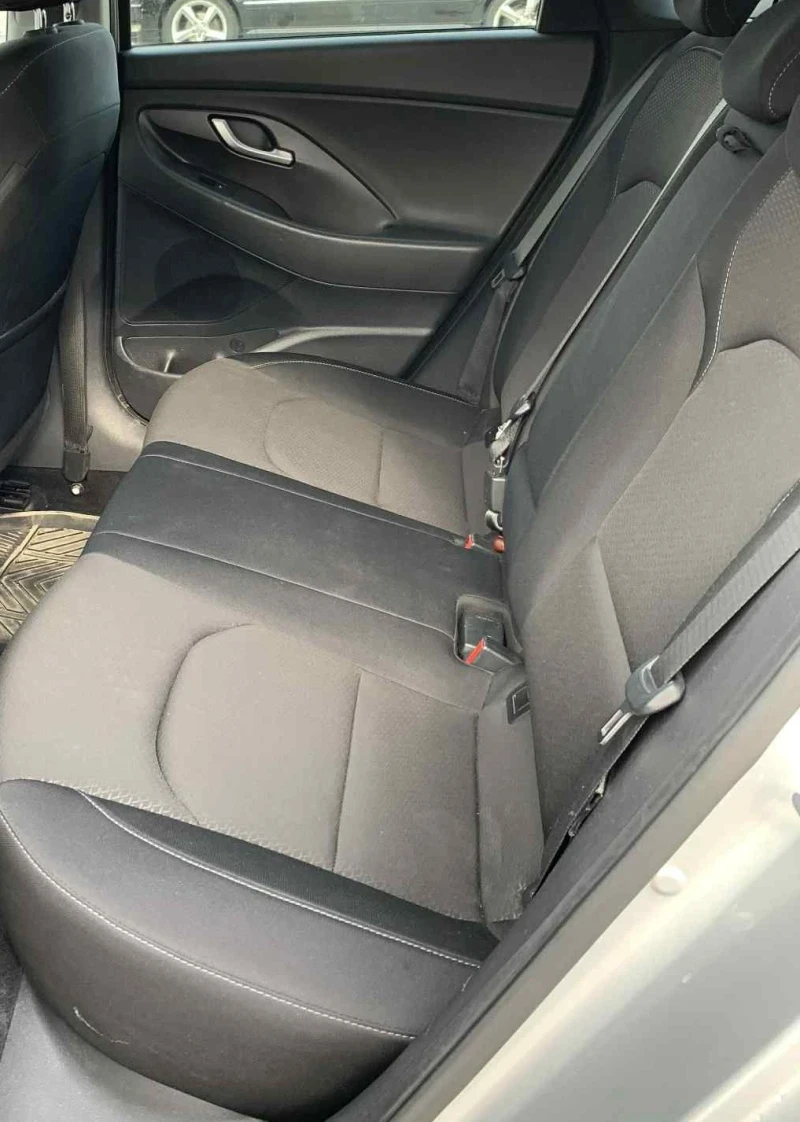 Hyundai I30, снимка 9 - Автомобили и джипове - 52909352