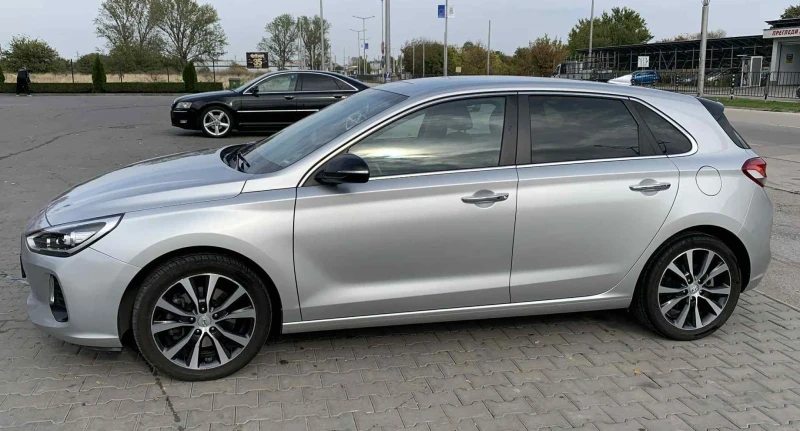 Hyundai I30, снимка 3 - Автомобили и джипове - 52909352