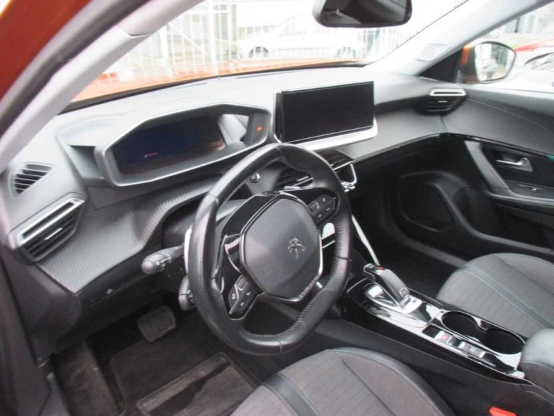 Peugeot 2008, снимка 7 - Автомобили и джипове - 52322735