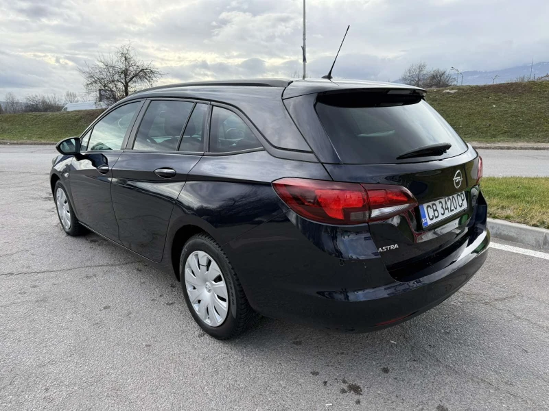 Opel Astra 1.6 CDTi, снимка 4 - Автомобили и джипове - 52727272