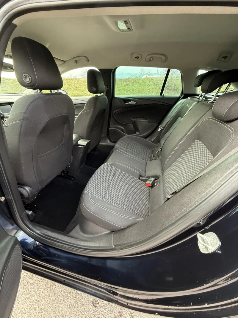 Opel Astra 1.6 CDTi, снимка 7 - Автомобили и джипове - 52727272