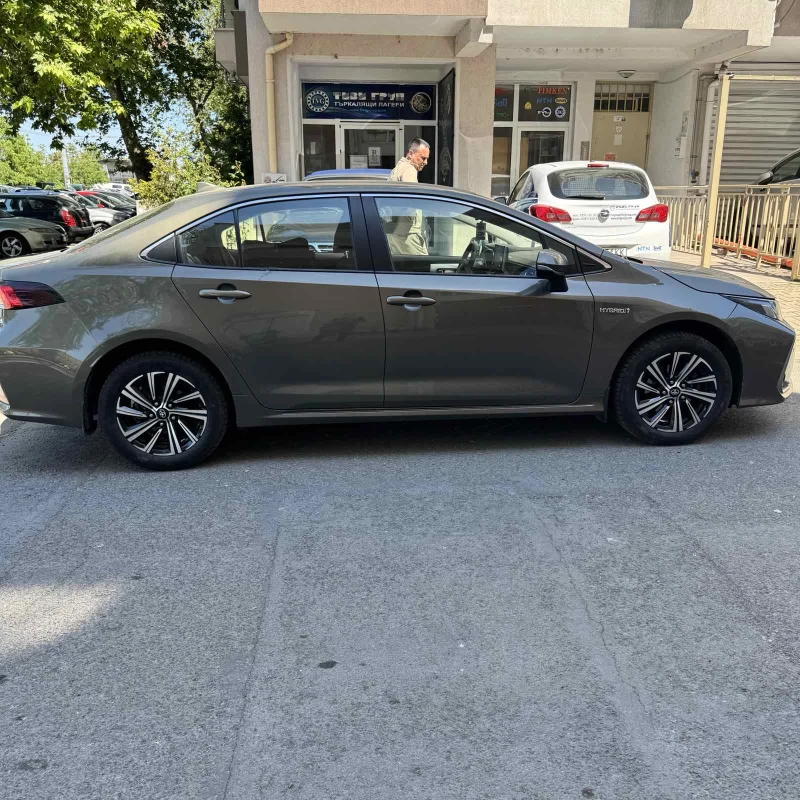 Toyota Corolla, снимка 5 - Автомобили и джипове - 53581287