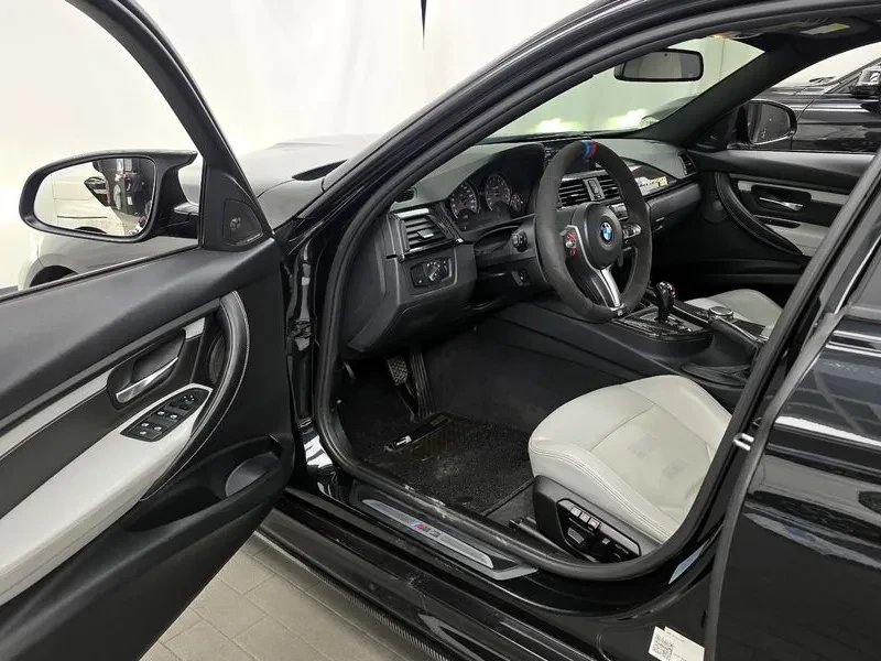 BMW M3, снимка 10 - Автомобили и джипове - 55183591