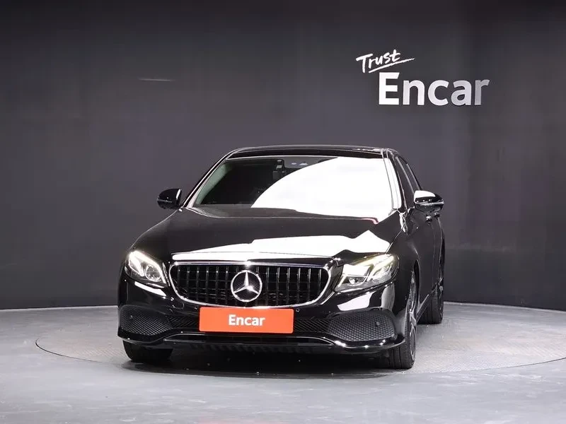 Mercedes-Benz E 300 Avantgarde, снимка 3 - Автомобили и джипове - 56018228