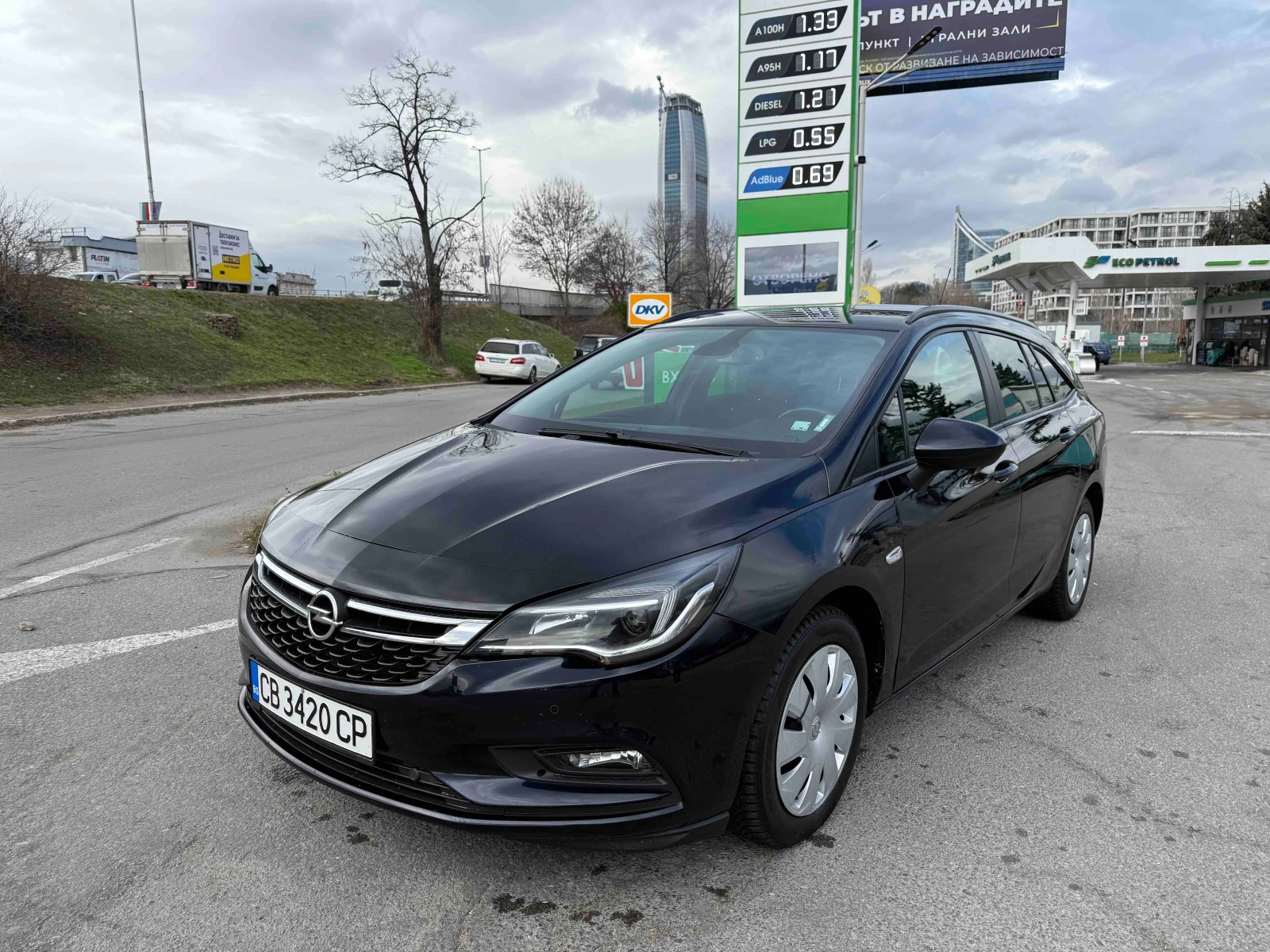 Opel Astra 1.6 CDTi, снимка 1