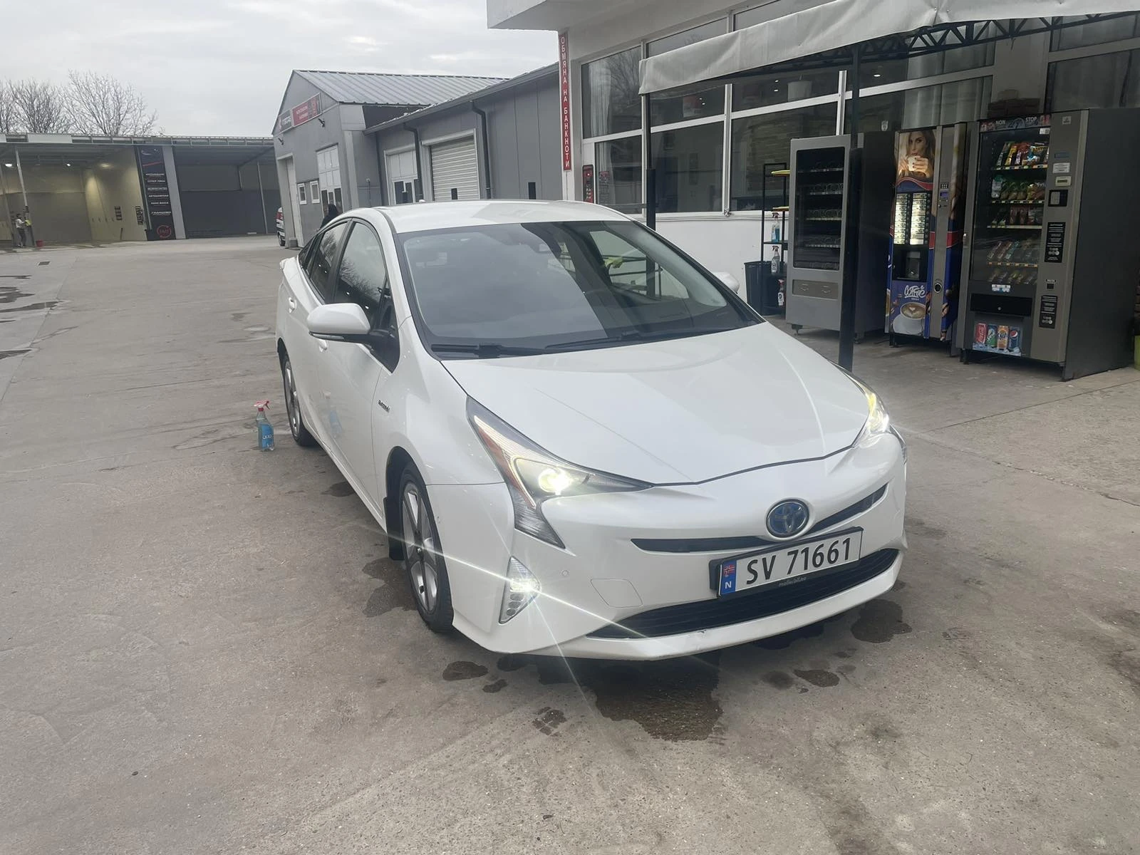 Toyota Prius  - изображение 2