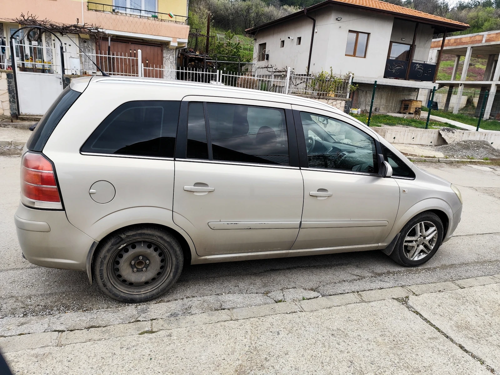 Opel Zafira  - изображение 4