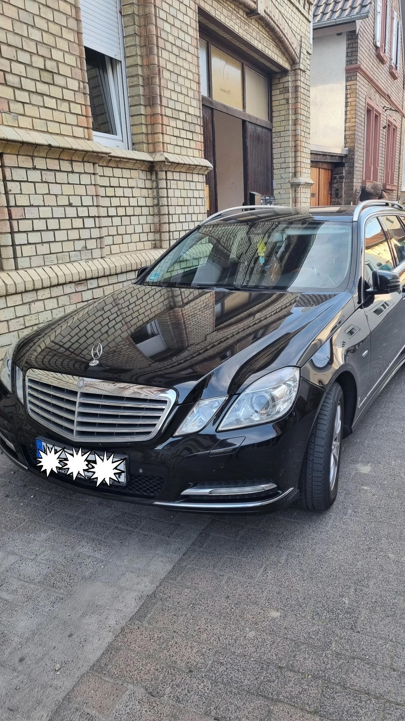 Mercedes-Benz E 220  - изображение 4