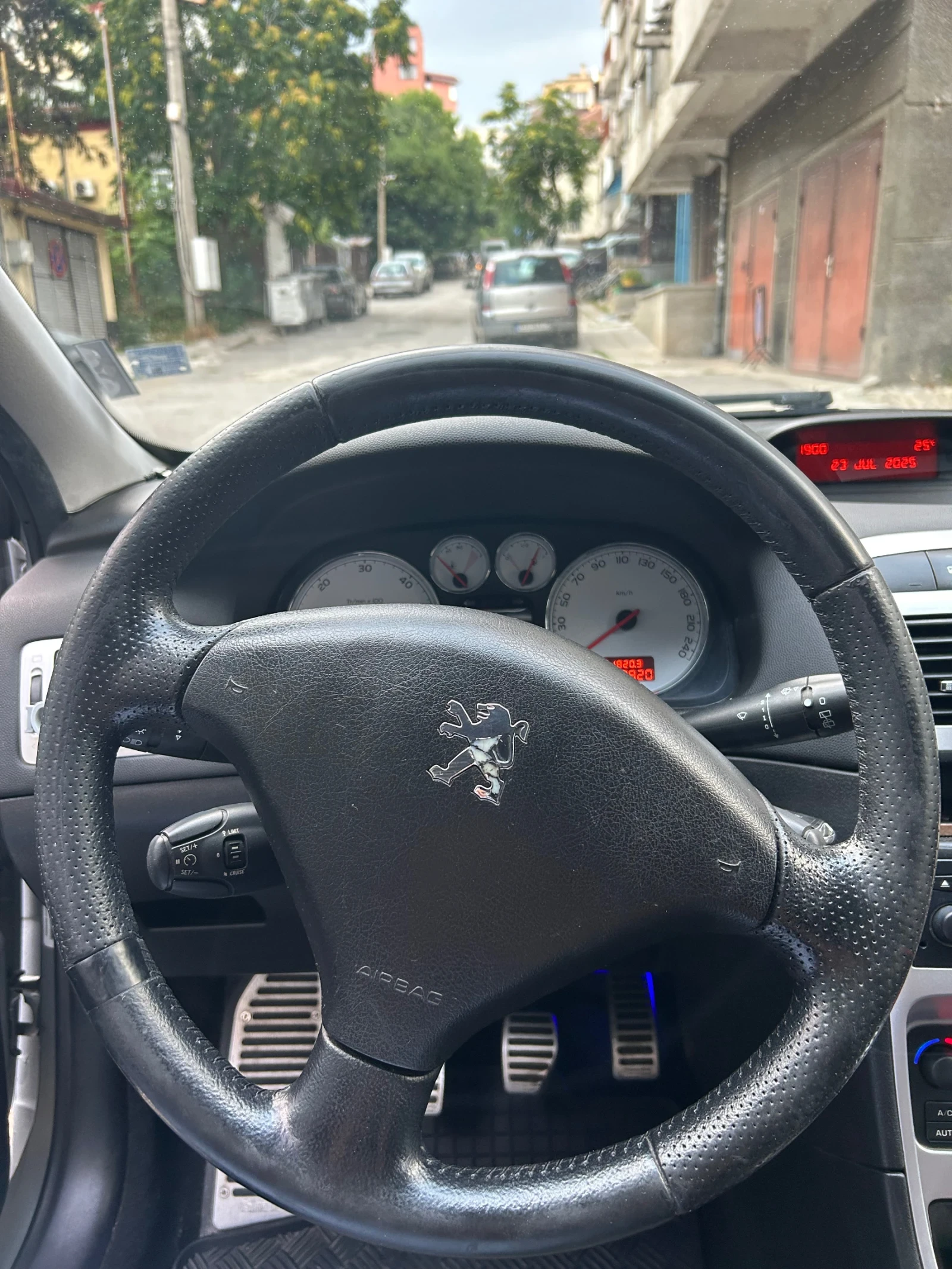 Peugeot 307 1.6hdi 90ks - изображение 3