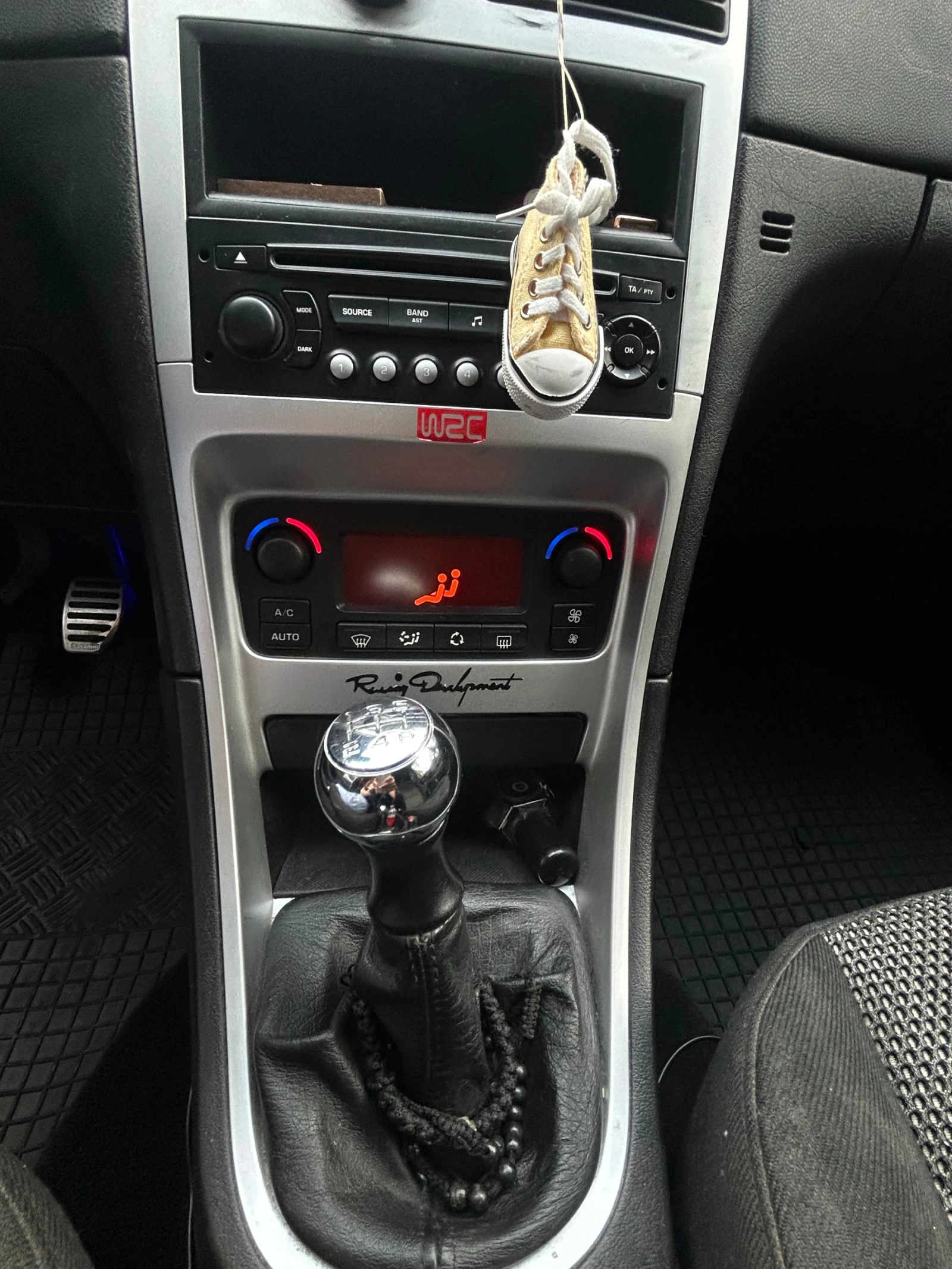 Peugeot 307 1.6hdi 90ks - изображение 5
