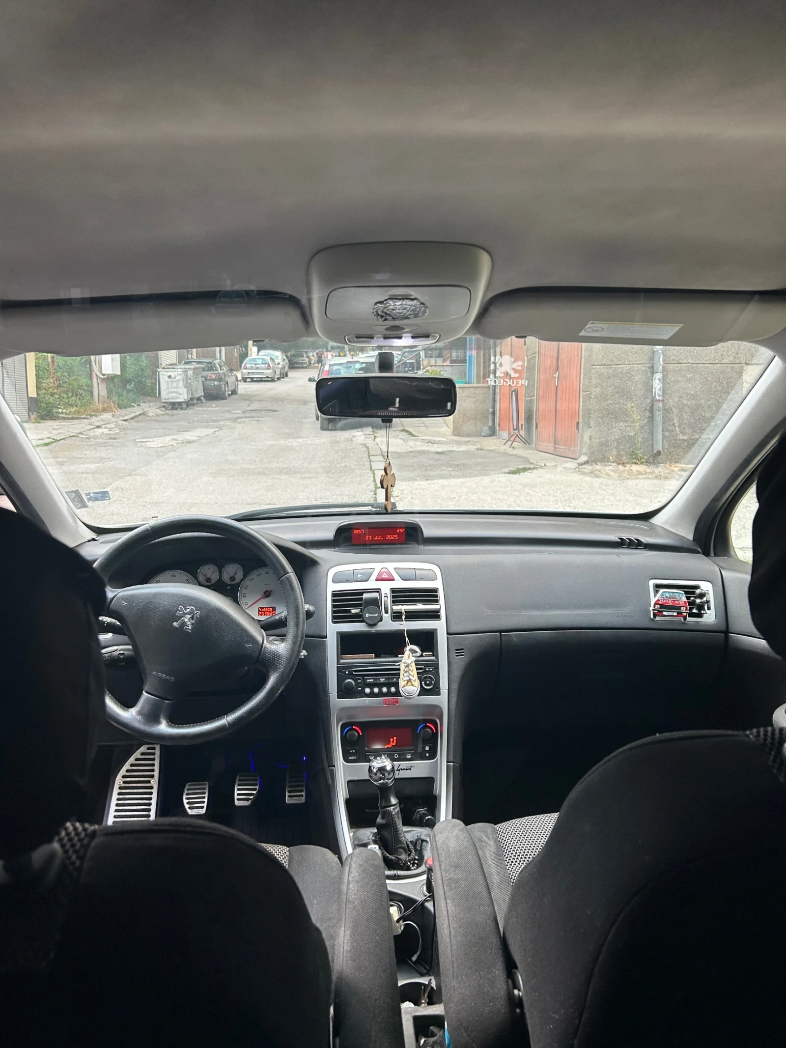 Peugeot 307 1.6hdi 90ks - изображение 8